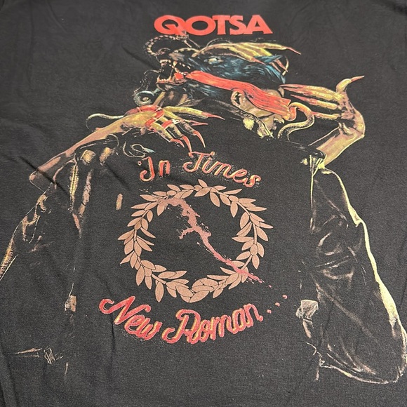 NWOT Queens Of The Stone Age Graphic Tee - Picture 9 of 9